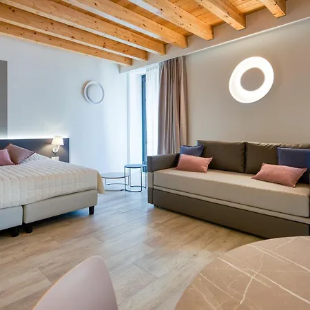 Bed and Breakfast Residenza Dipiu Salò