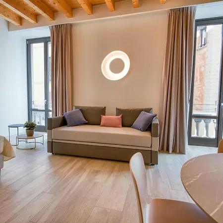 Residenza Dipiu Bed and Breakfast Salò