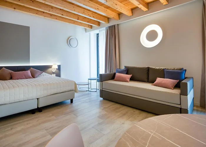 فندق مبيت وإفطار Residenza Dipiu سالو