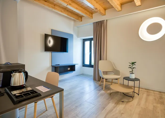 فندق مبيت وإفطار Residenza Dipiu سالو